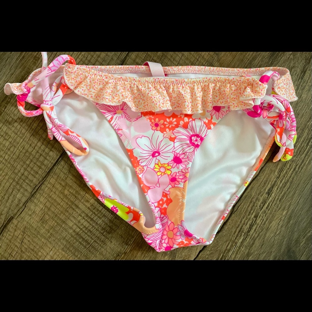 Victoria’s Secret Floral Swimsuit Bottoms So Cute!